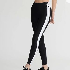 Nylora Elia Leggings Black & White